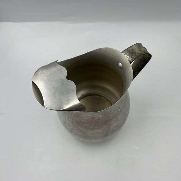 Vintage Pure Aluminum Pitcher MCM Ice Lip Guard Made In USA Serving 2 Quart - Picture 4 of 10